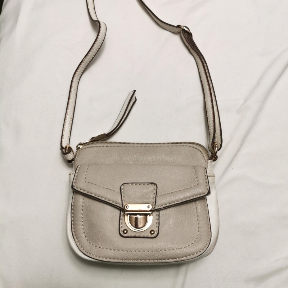 Faux Leather Light Gray and White Crossbody bag